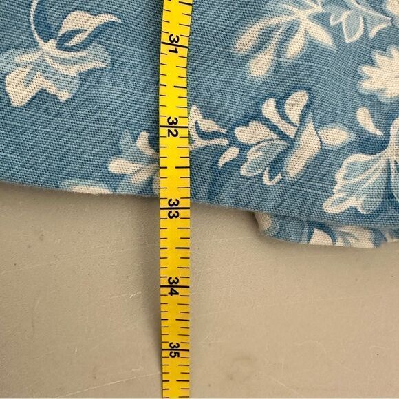 TALBOTS Slit Back blue and white floral skirt. Size 8P - Picture 7 of 7